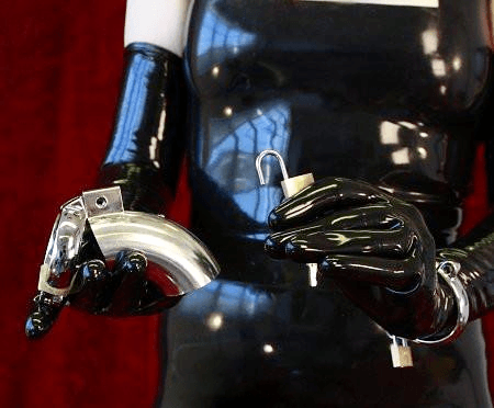 Chastity 8738SM      Steel Open-End Locking Chastity Tube & Cock Ring