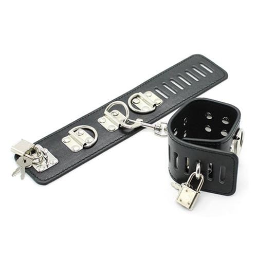 Cuffs 7847M      Locking 3-Ring Cuffs with Connection Chain